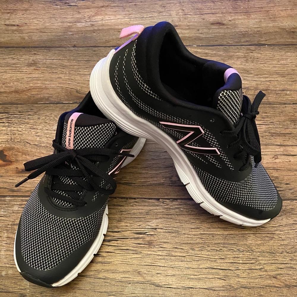 New Balance Graphic Blk/Pink Running Shoes